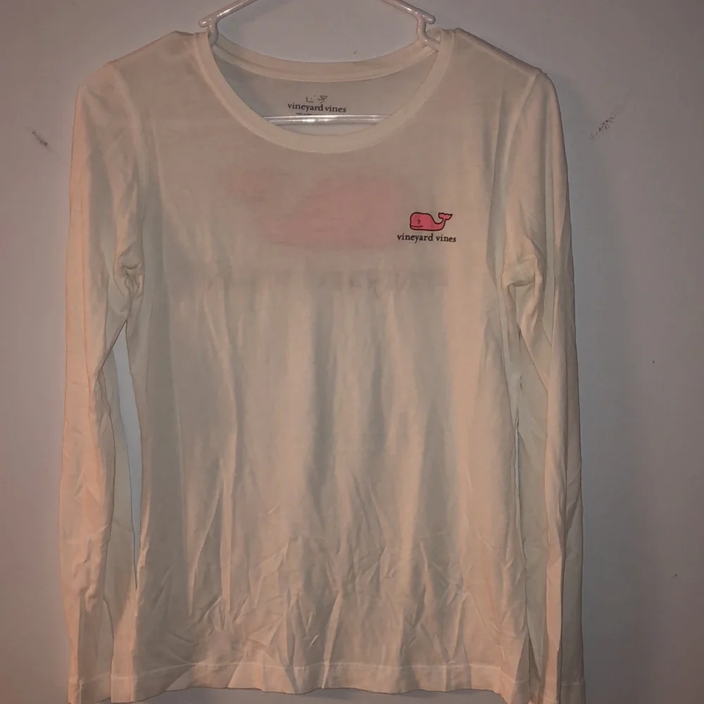 Vineyard Vines Whale White Graphic Long Sleeve - Picture 2 of 6